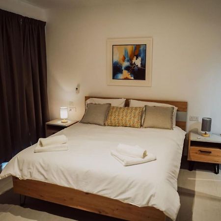 Appartamento 86 Spinola Bay San Giuliano Esterno foto